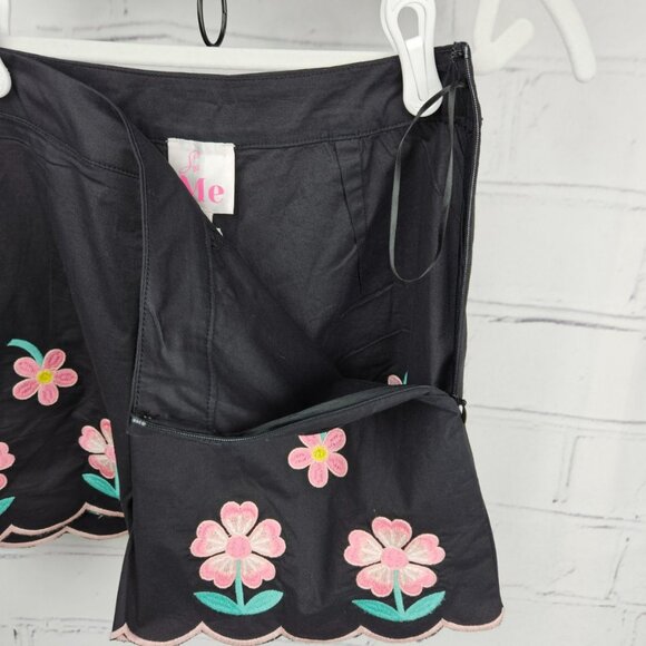 So Me Floral Embroidered Black Crop Top Shorts Set Womens S Summer Vacation NWT - Picture 3 of 13